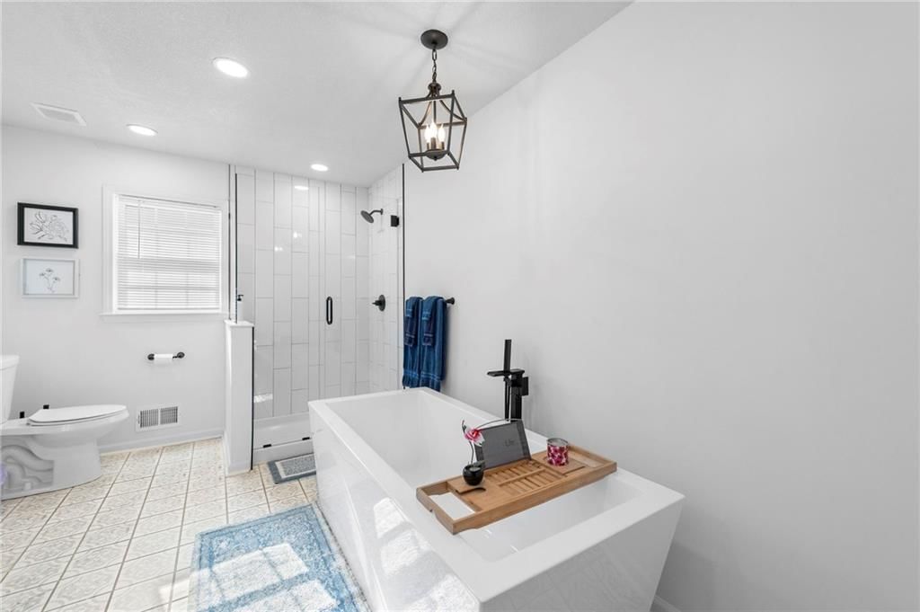 413 NE Greenway Drive — photo 17