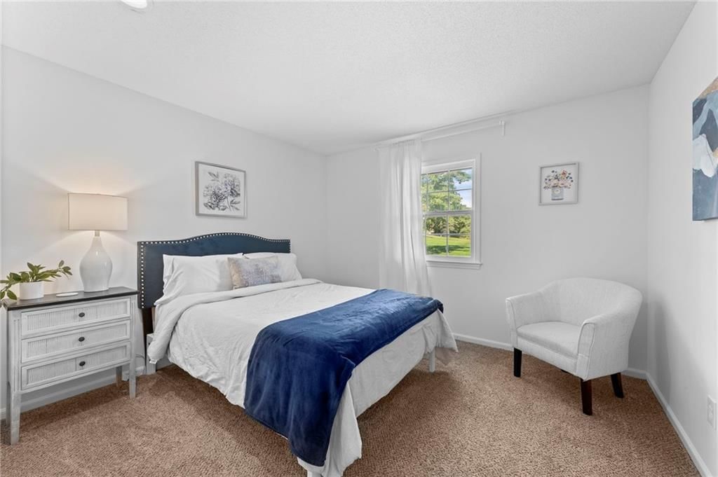 413 NE Greenway Drive — photo 26