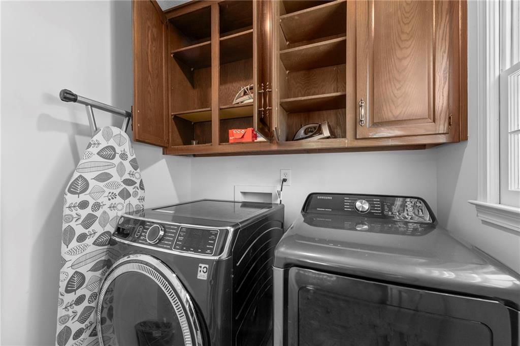 413 NE Greenway Drive — photo 36