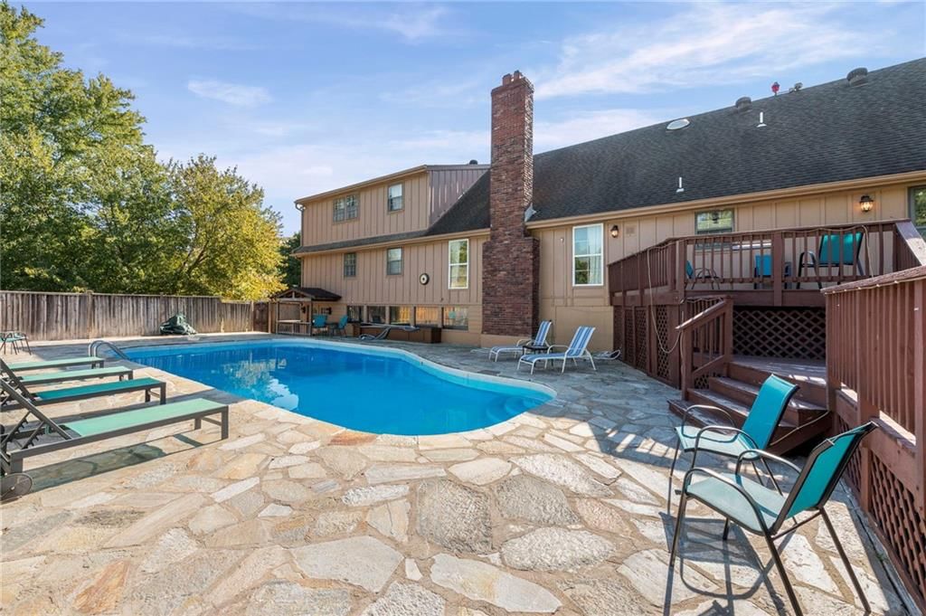 413 NE Greenway Drive — photo 42