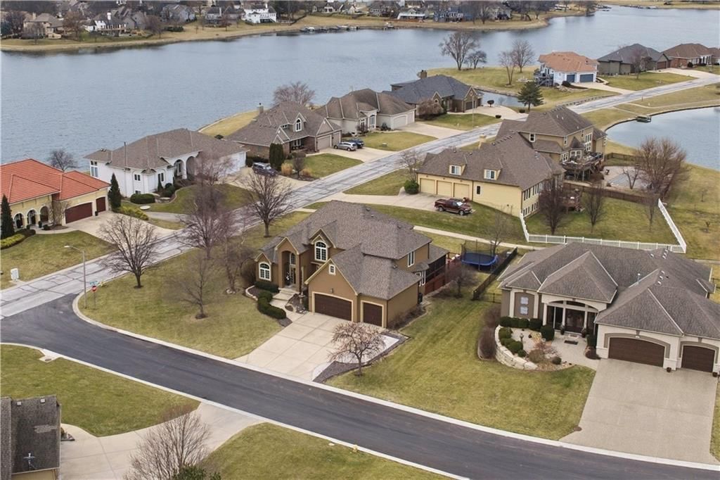 701 SW Admiral Byrd Drive — photo 3