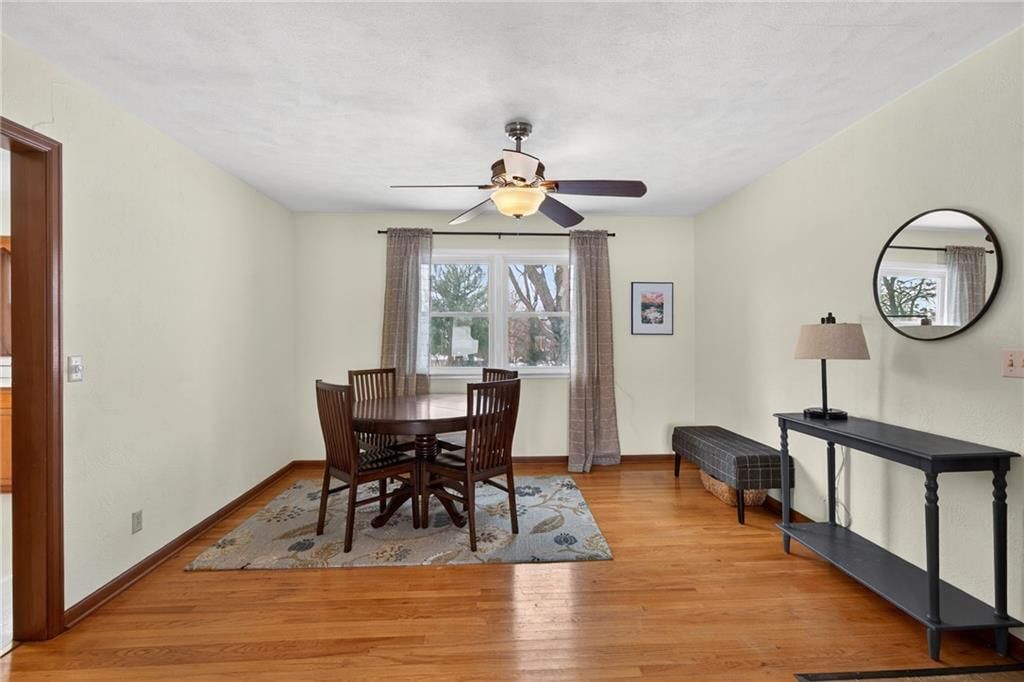 542 Maple Avenue — photo 9