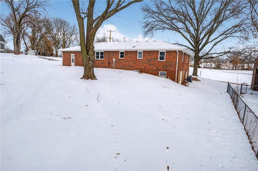 542 Maple Avenue — photo 26