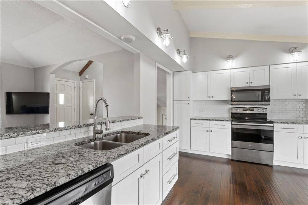 9914 Westgate Lane — photo 13