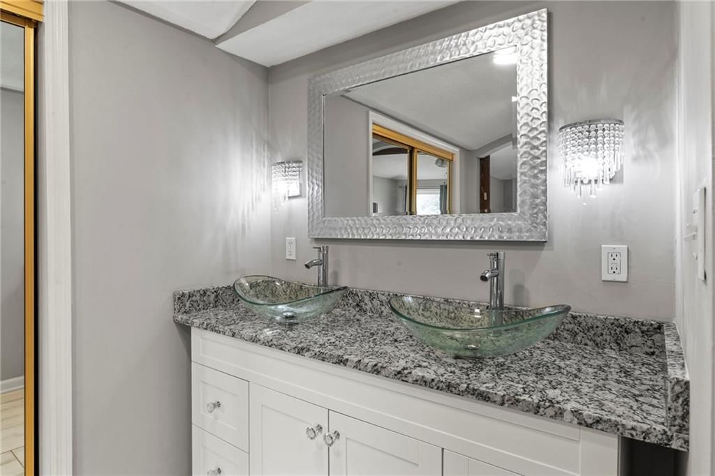 9914 Westgate Lane — photo 22