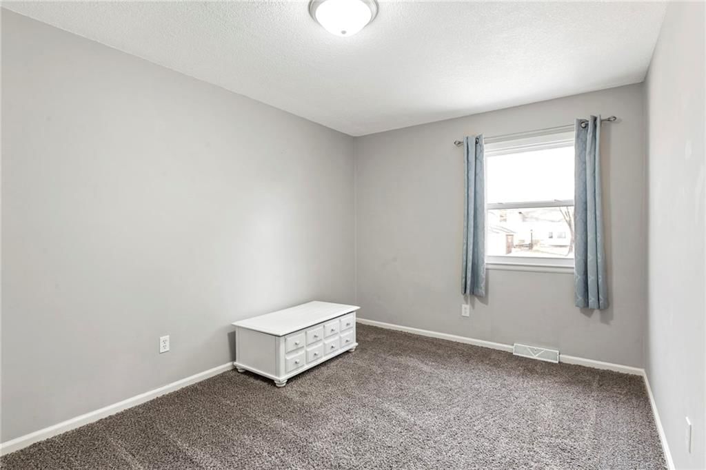 9914 Westgate Lane — photo 27