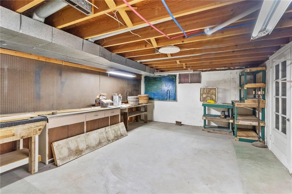 1015 E 10th Street — photo 26