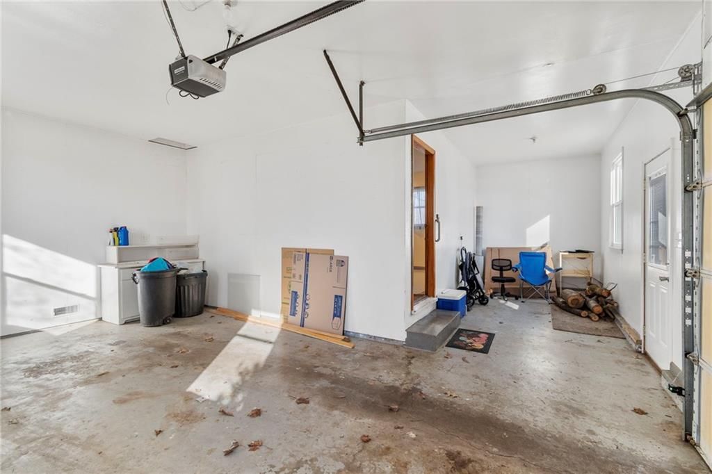 1015 E 10th Street — photo 27