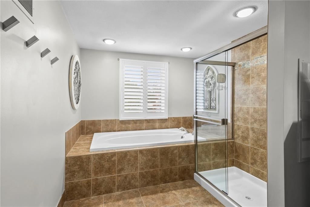 5313 NW 83rd Place — photo 24