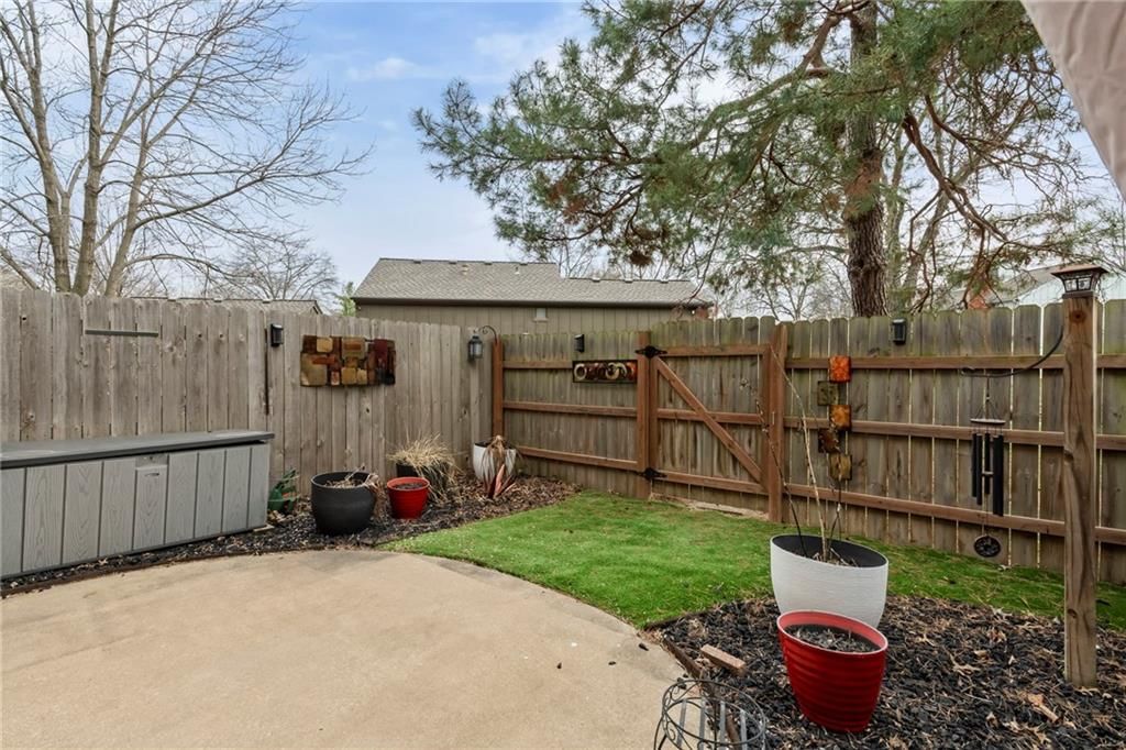 5313 NW 83rd Place — photo 37