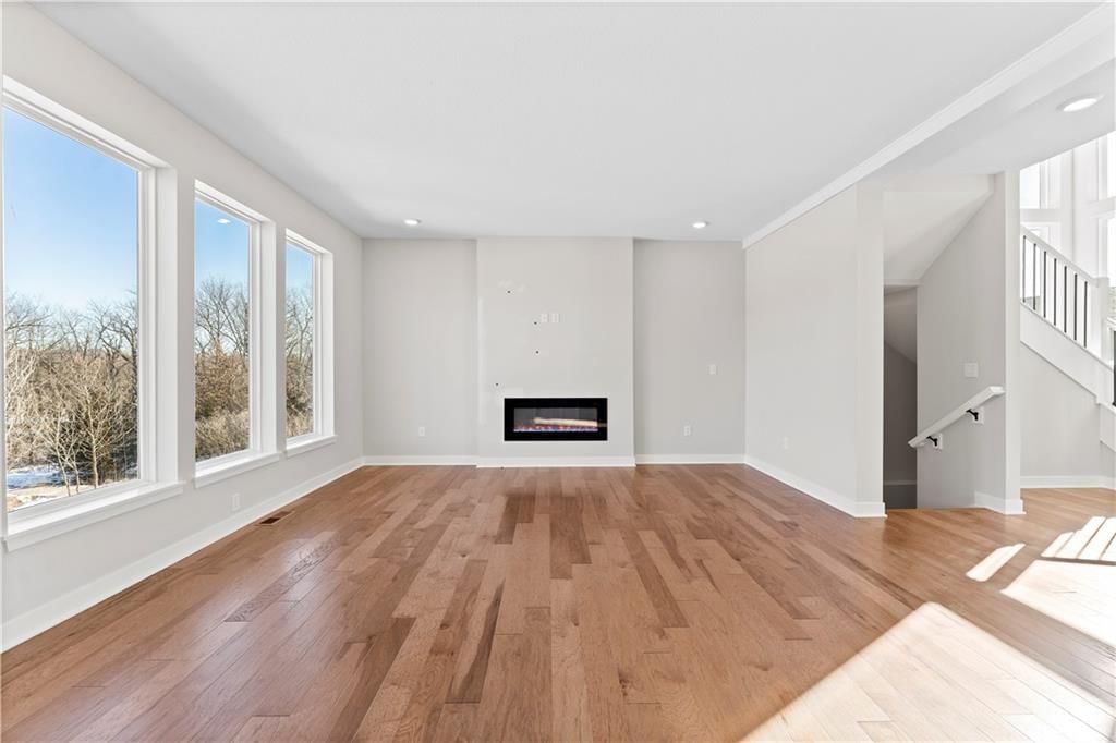 351 SW Chavis Drive — photo 5