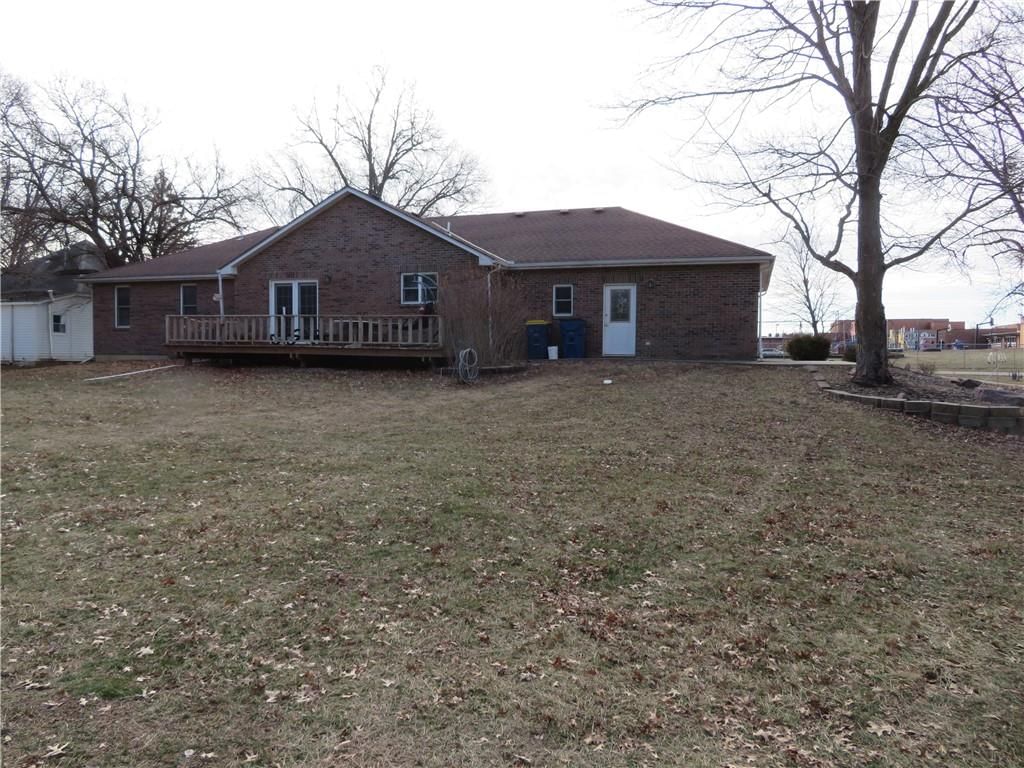 302 W Cynthia Street — photo 4