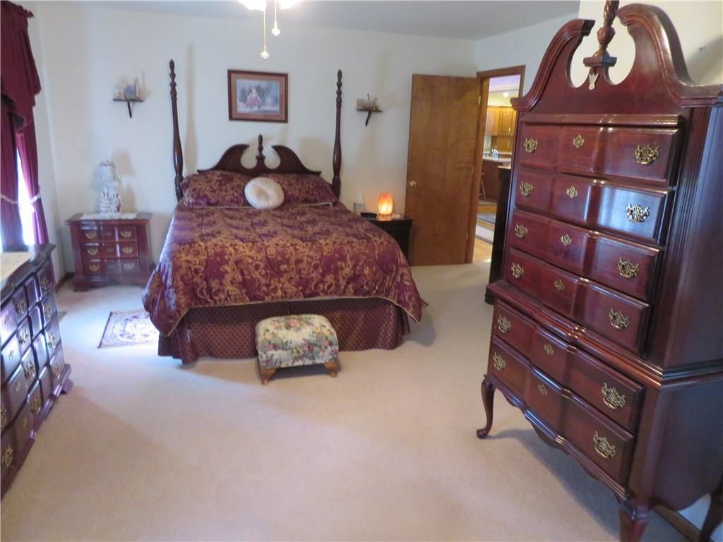 302 W Cynthia Street — photo 32