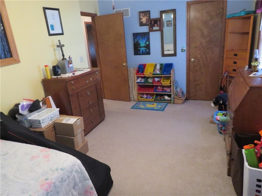 302 W Cynthia Street — photo 34