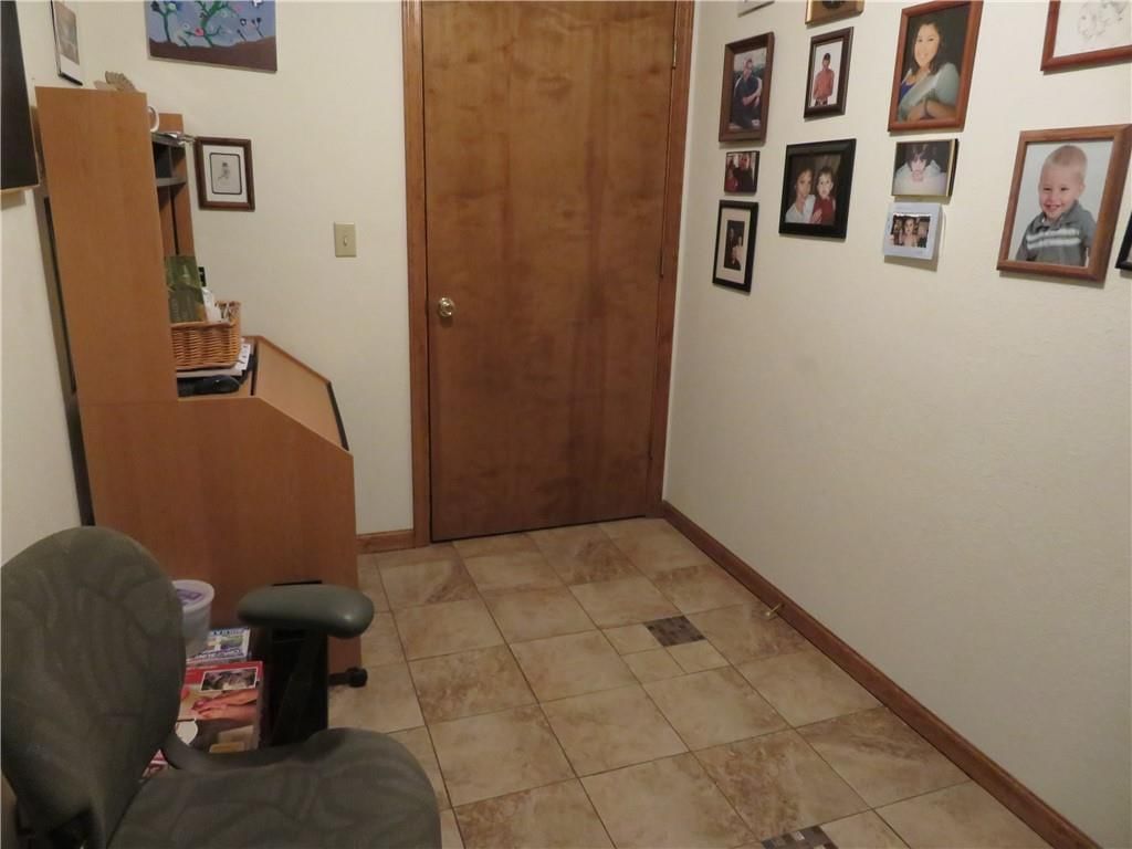 302 W Cynthia Street — photo 38