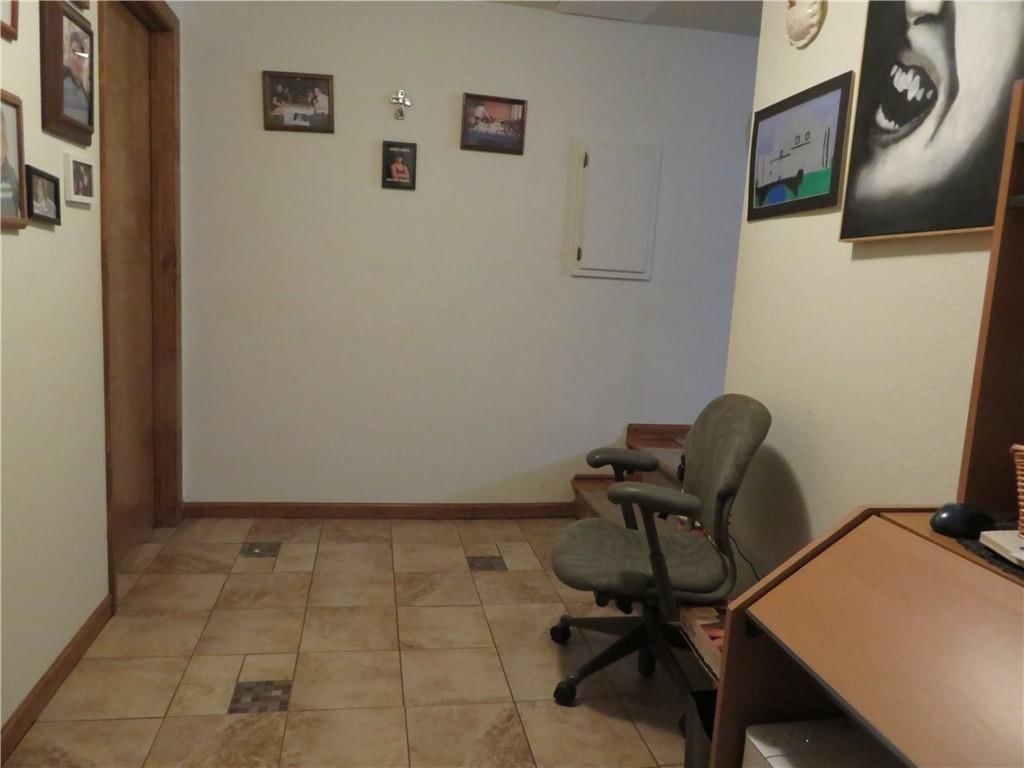 302 W Cynthia Street — photo 39