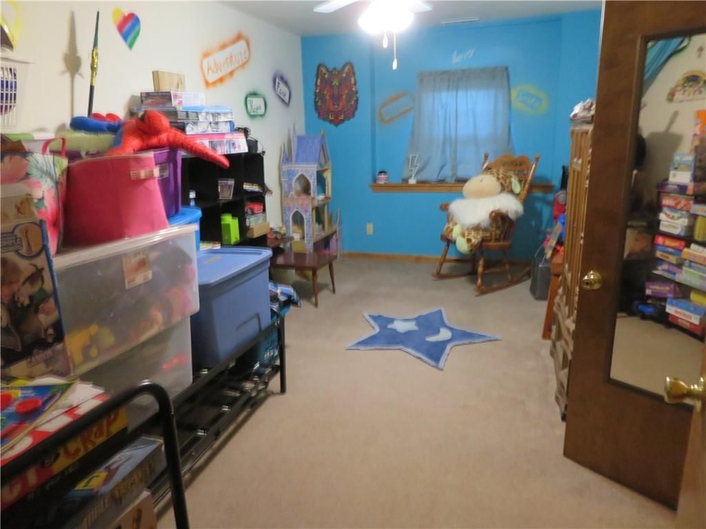 302 W Cynthia Street — photo 48