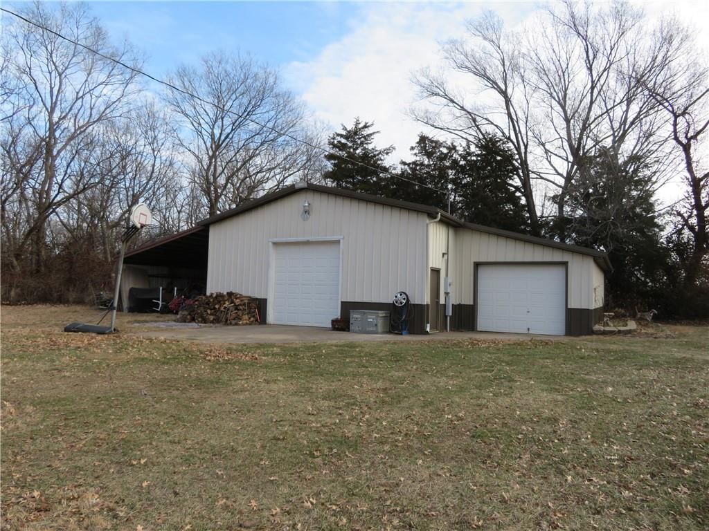 302 W Cynthia Street — photo 53