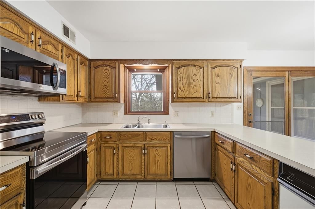 11947 harrison Drive — photo 24