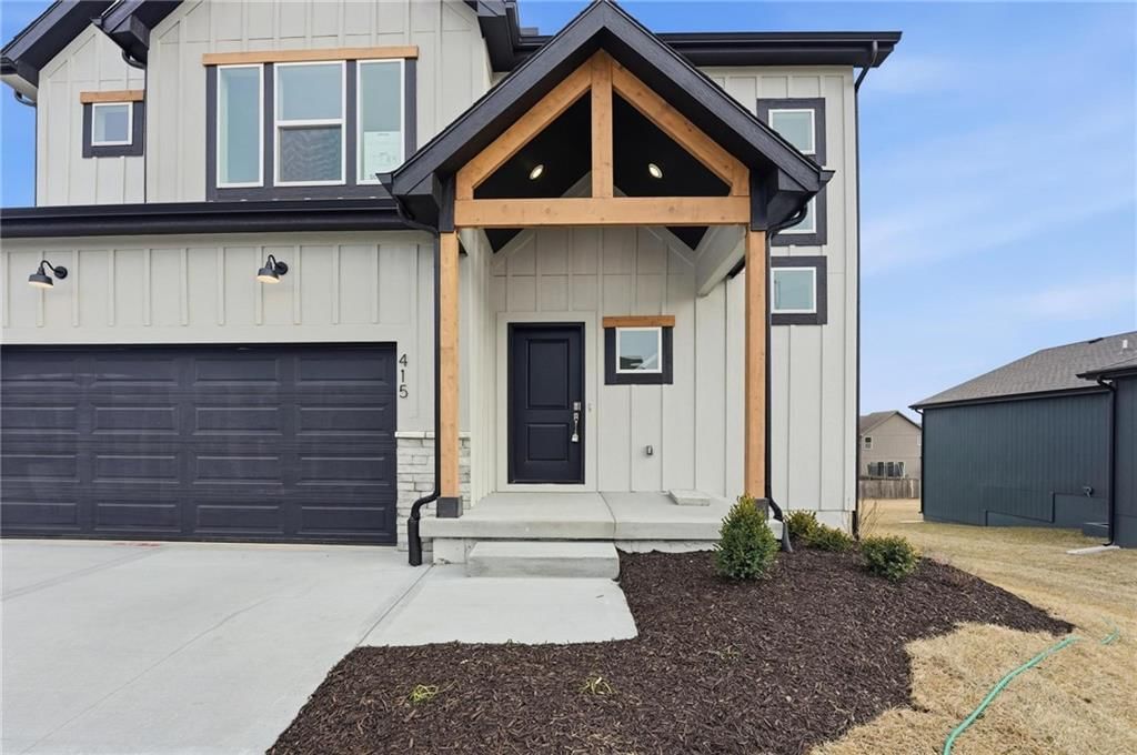 415 Woodview Drive — photo 3