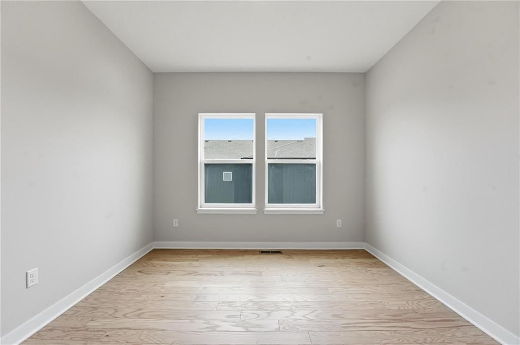 415 Woodview Drive — photo 5