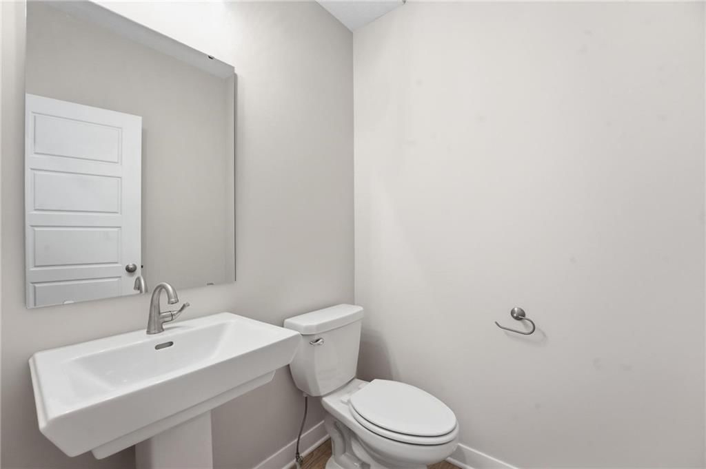 415 Woodview Drive — photo 16