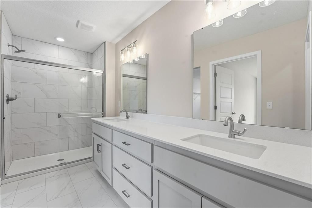 415 Woodview Drive — photo 20