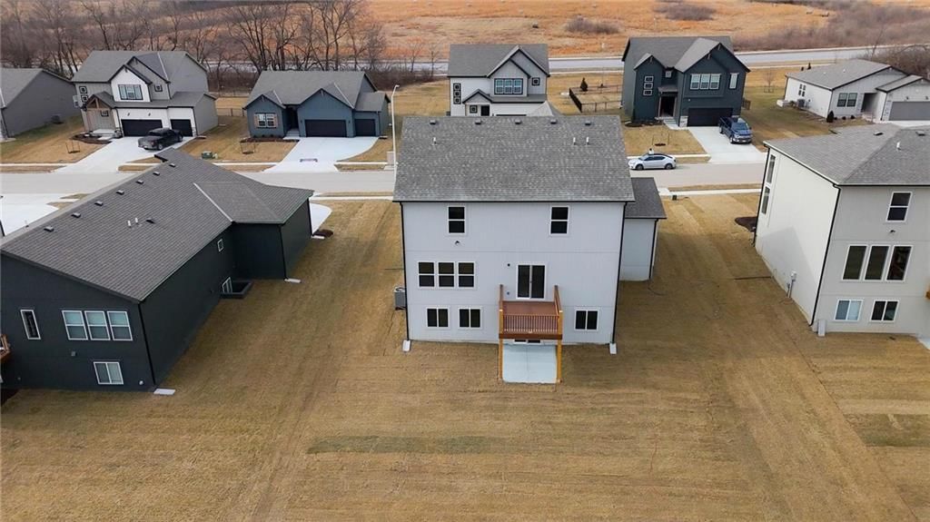 415 Woodview Drive — photo 29