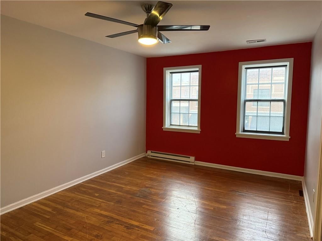 109 W 4th Street — photo 19