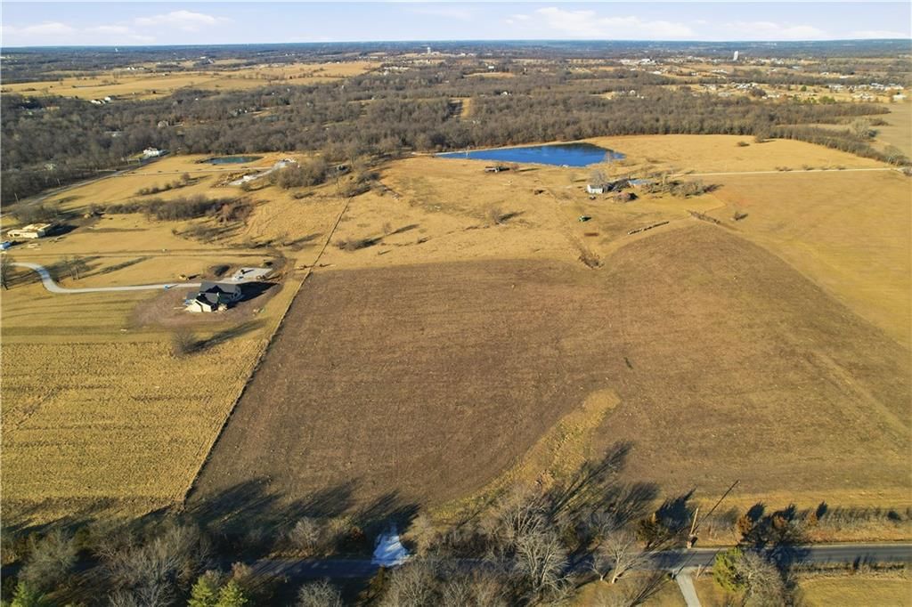 34400 E Stewart Road, Pleasant Hill, MO