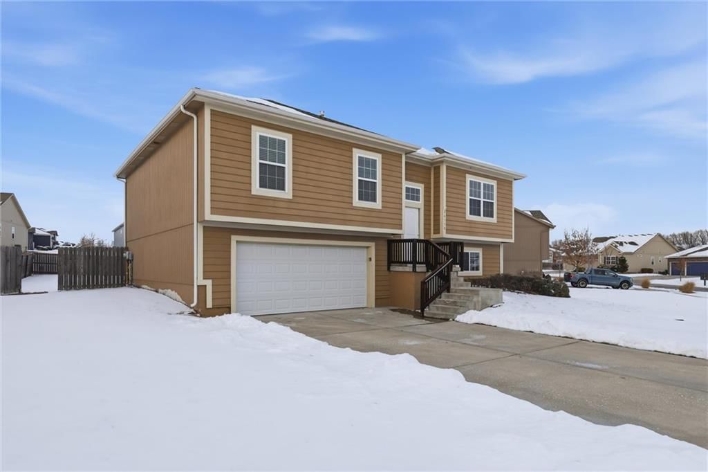 26130 W 141st Court — photo 3
