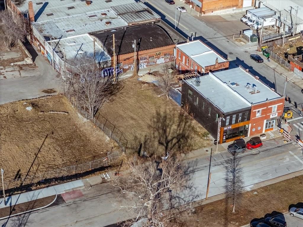 3018-3028 Holmes Street — photo 15