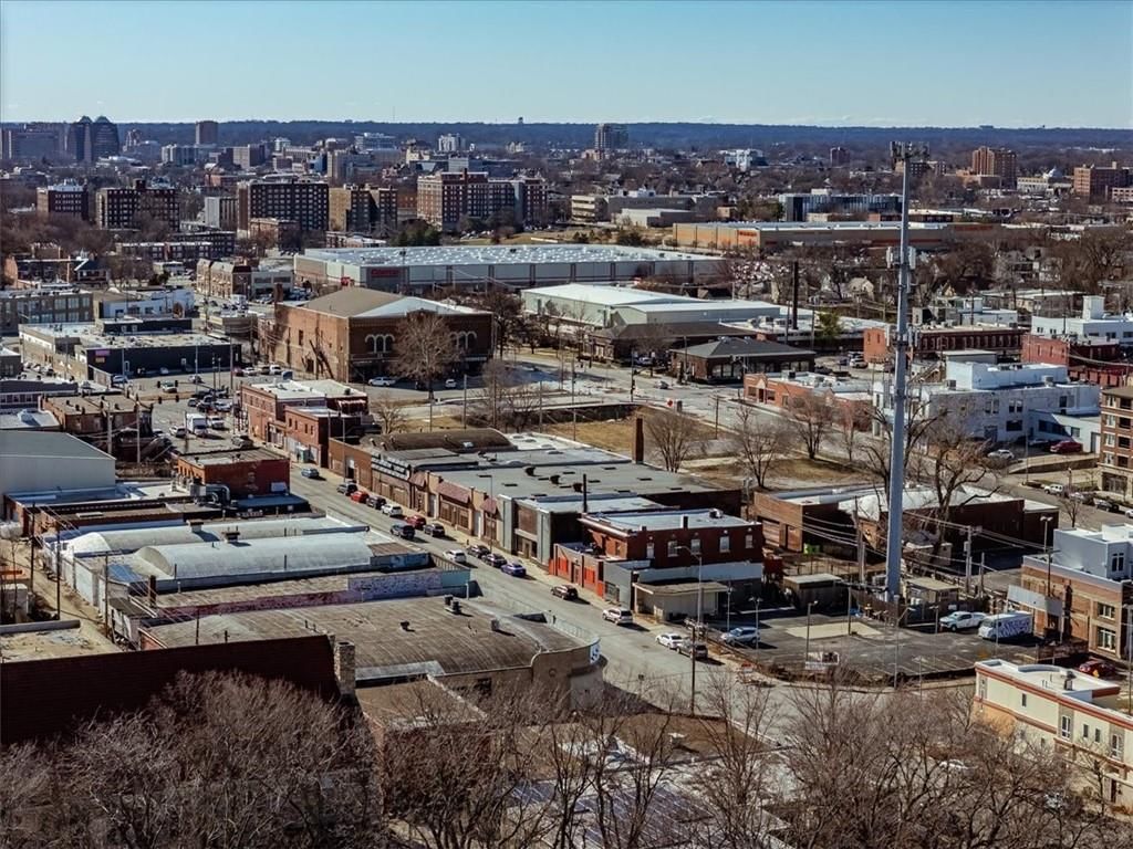 3018-3028 Holmes Street — photo 30