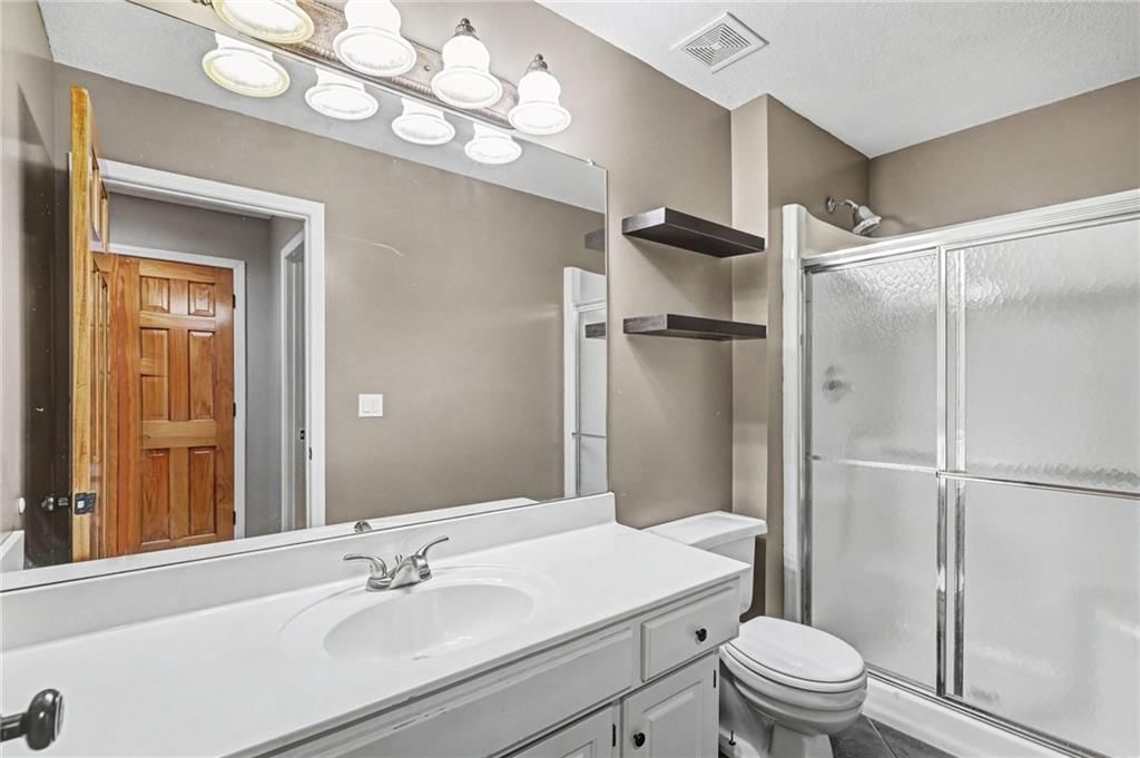 532 SE Asheville Drive — photo 14