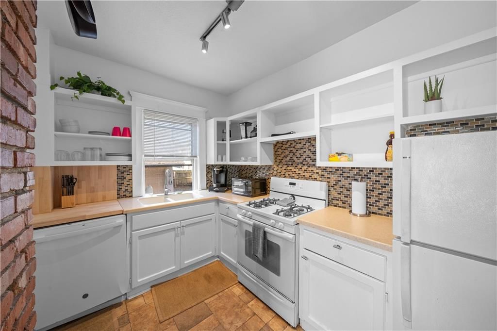 3704 Jefferson Street — photo 9