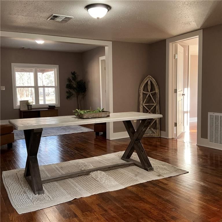 442 E Walnut Street — photo 2