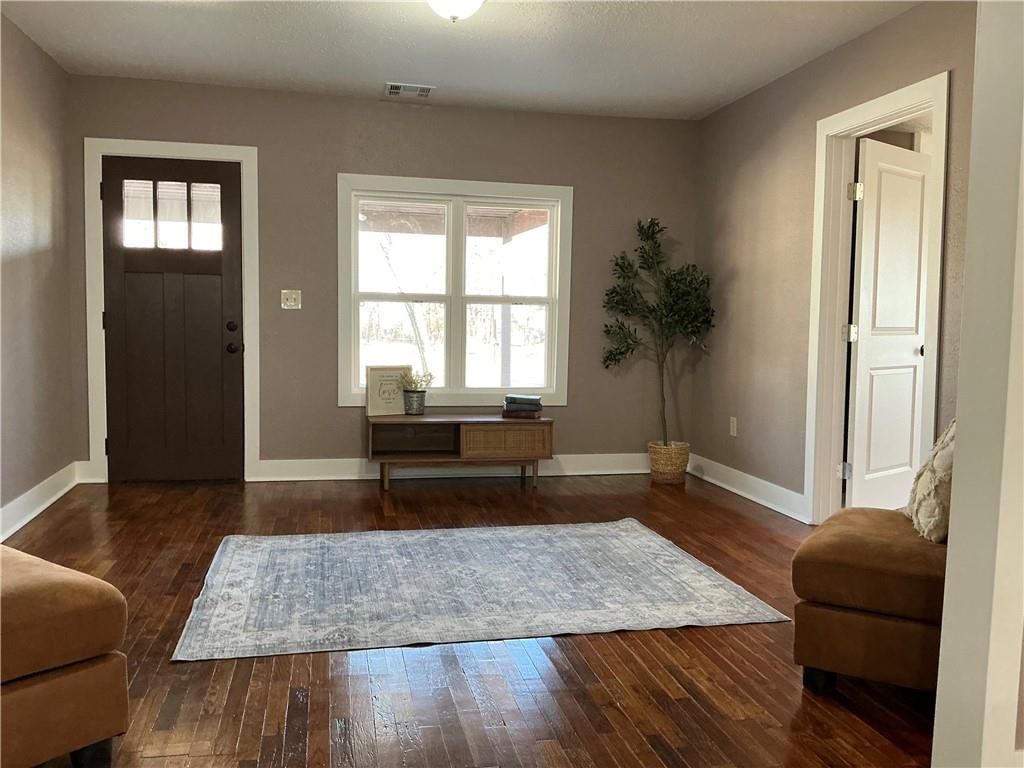 442 E Walnut Street — photo 6