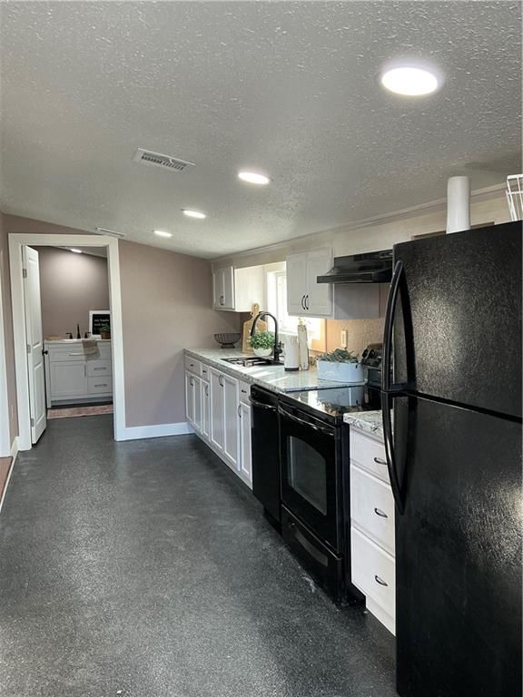 442 E Walnut Street — photo 17