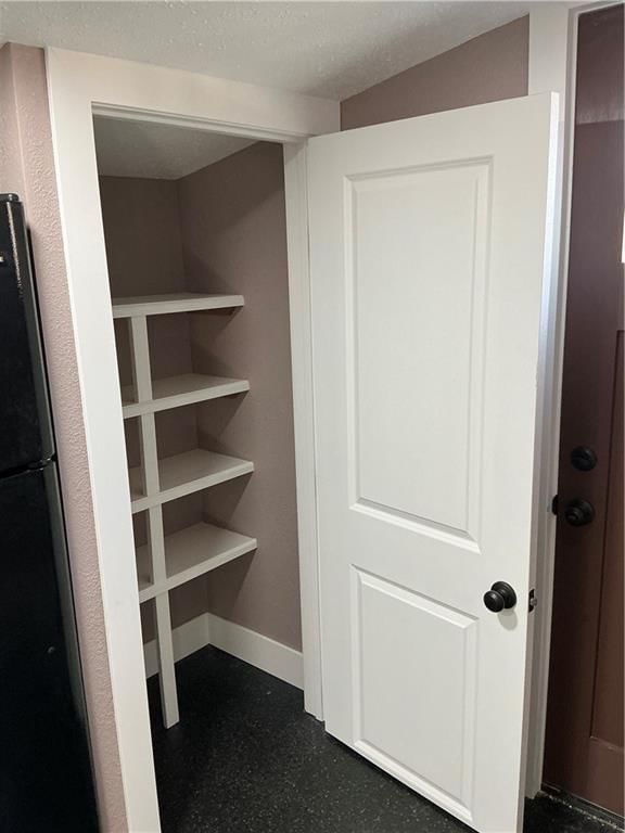 442 E Walnut Street — photo 19
