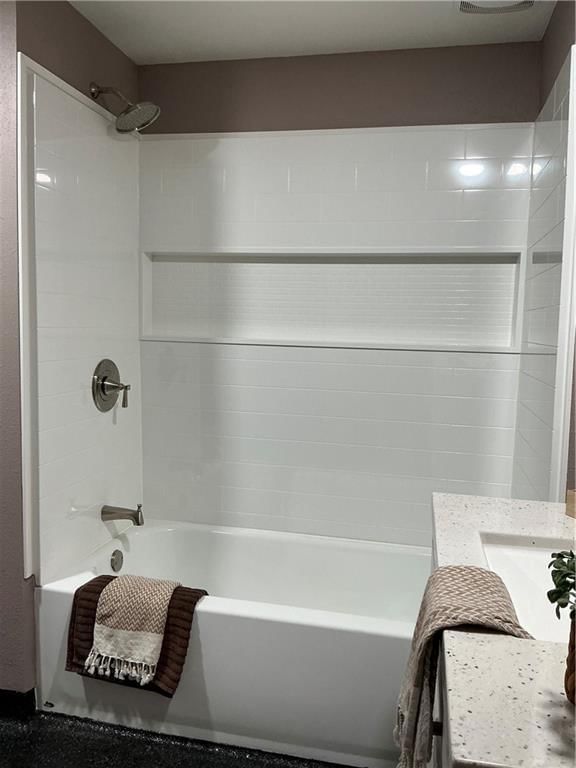 442 E Walnut Street — photo 26