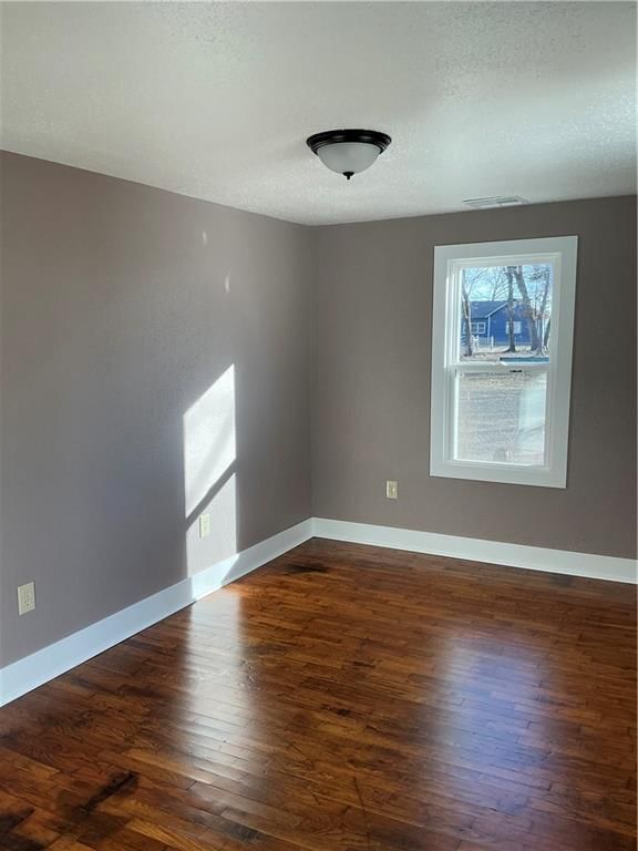442 E Walnut Street — photo 32
