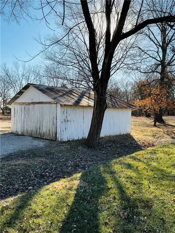 442 E Walnut Street — photo 46