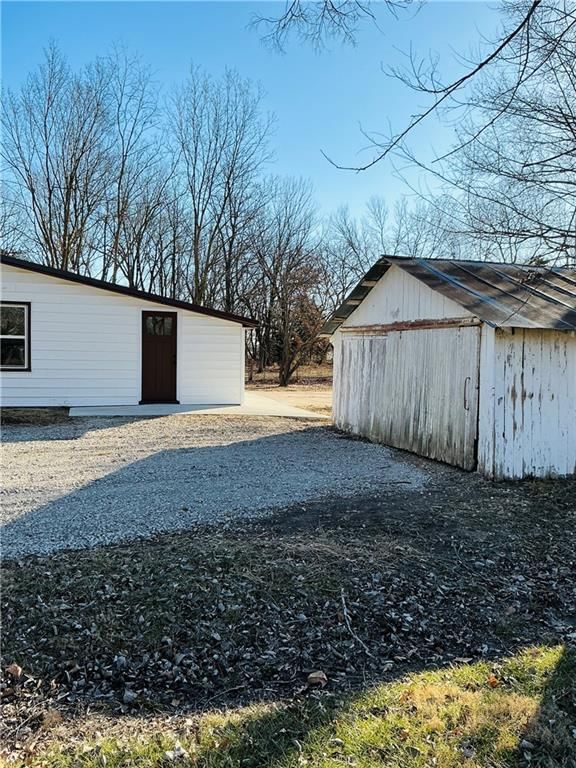 442 E Walnut Street — photo 47