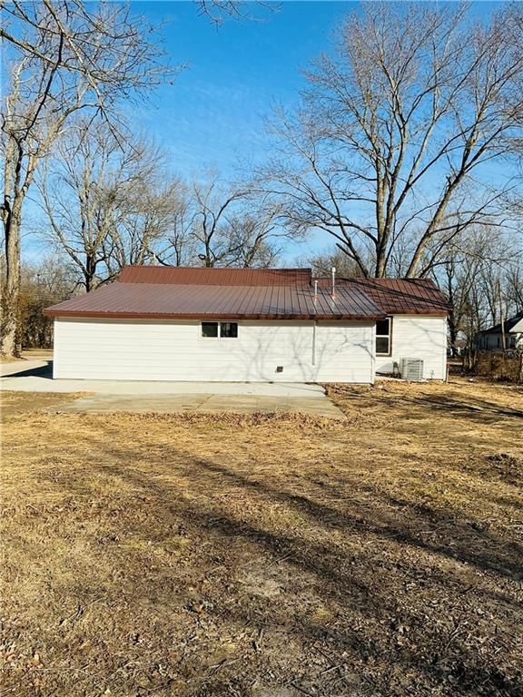 442 E Walnut Street — photo 51