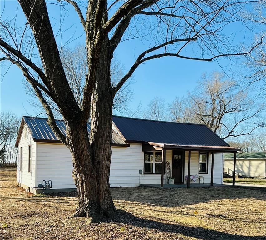 442 E Walnut Street — photo 62