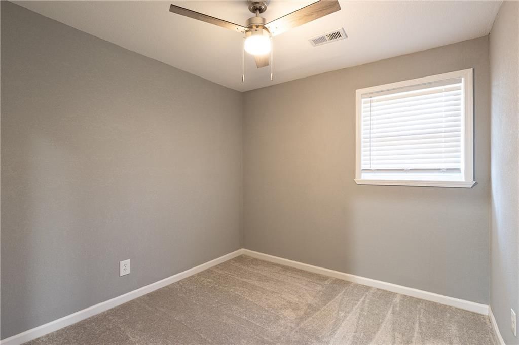 4410 NE 46 Street — photo 11