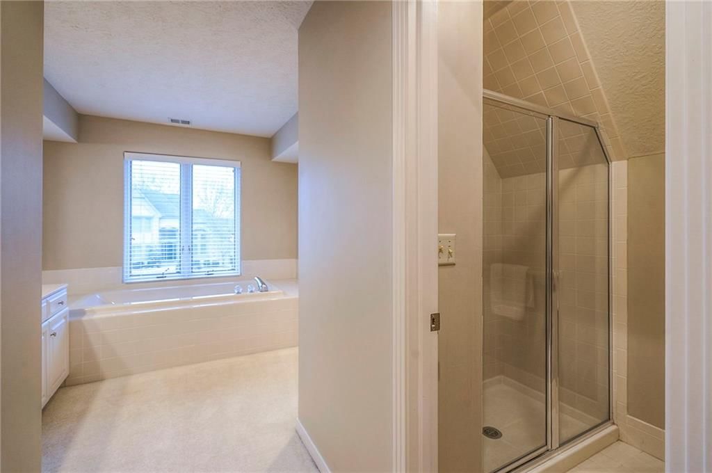 6810 W 132nd Terrace — photo 55