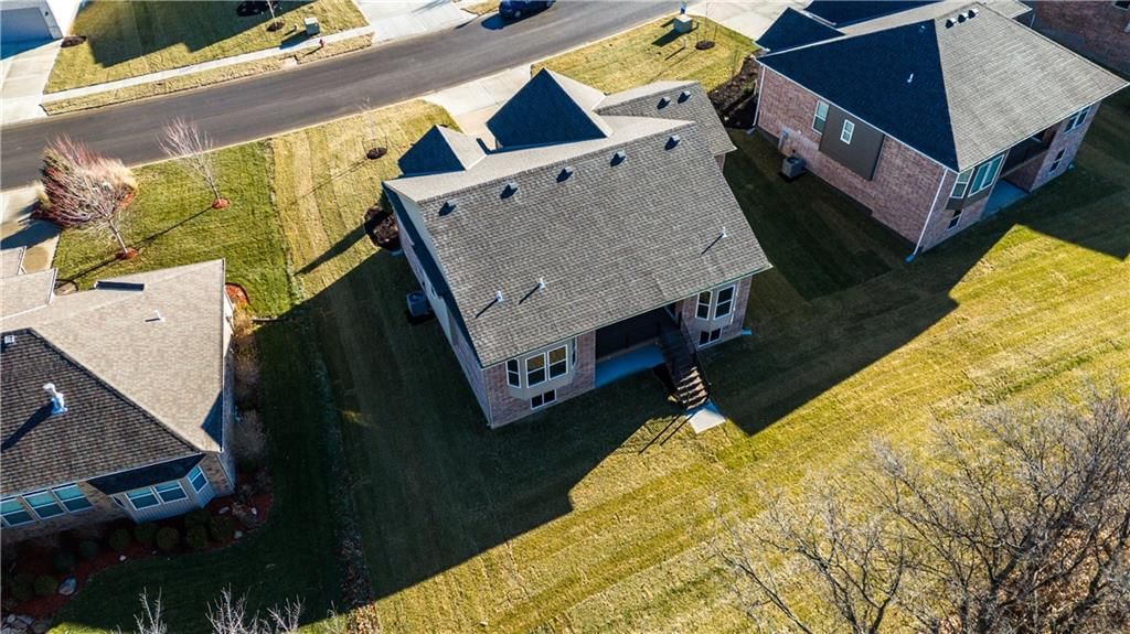 3320 N 109th Terrace — photo 30