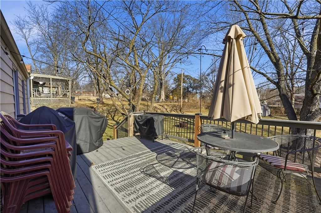 4429 N Chestnut Avenue — photo 29