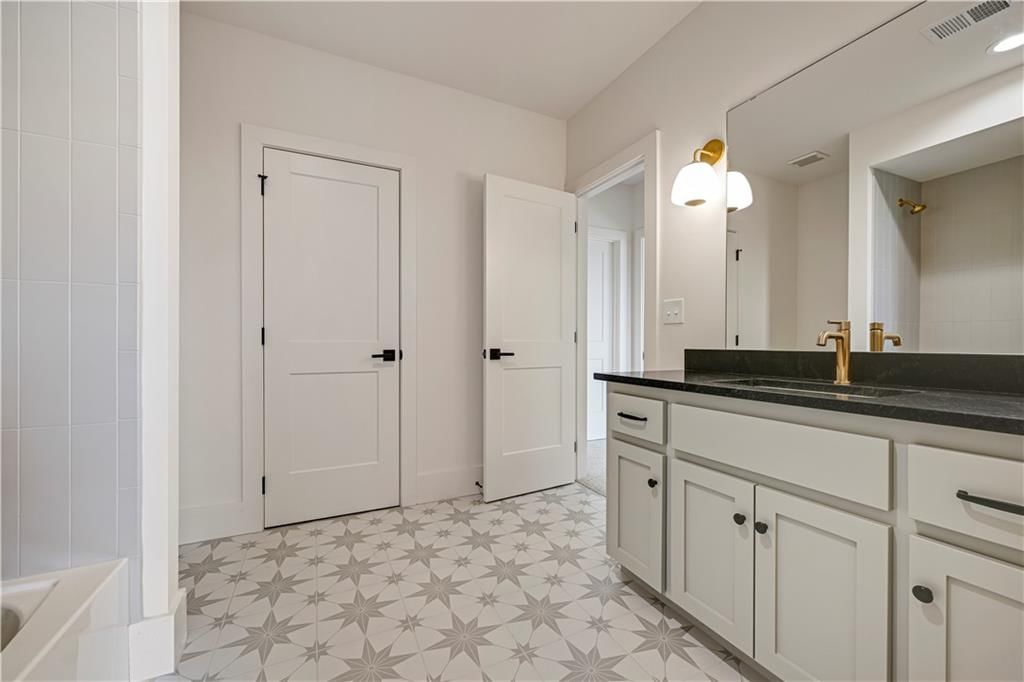13427 W 174th Terrace — photo 34